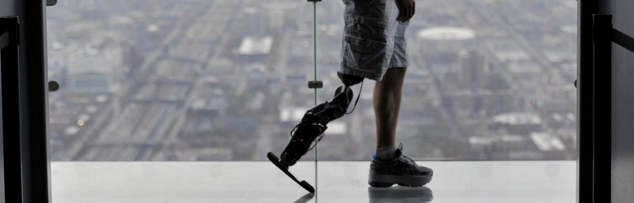 Zac Vawter Using a Powered Prosthetic Leg