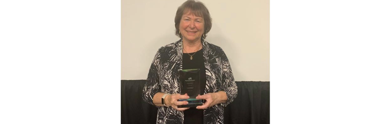 Dr. Leora Cherney with Inaugural Mentoring Award from Aphasia Access