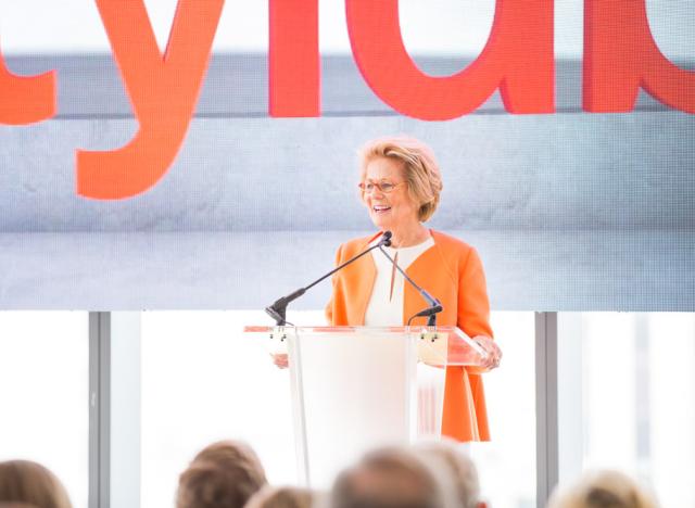Shirley Ryan speaks at ground breaking