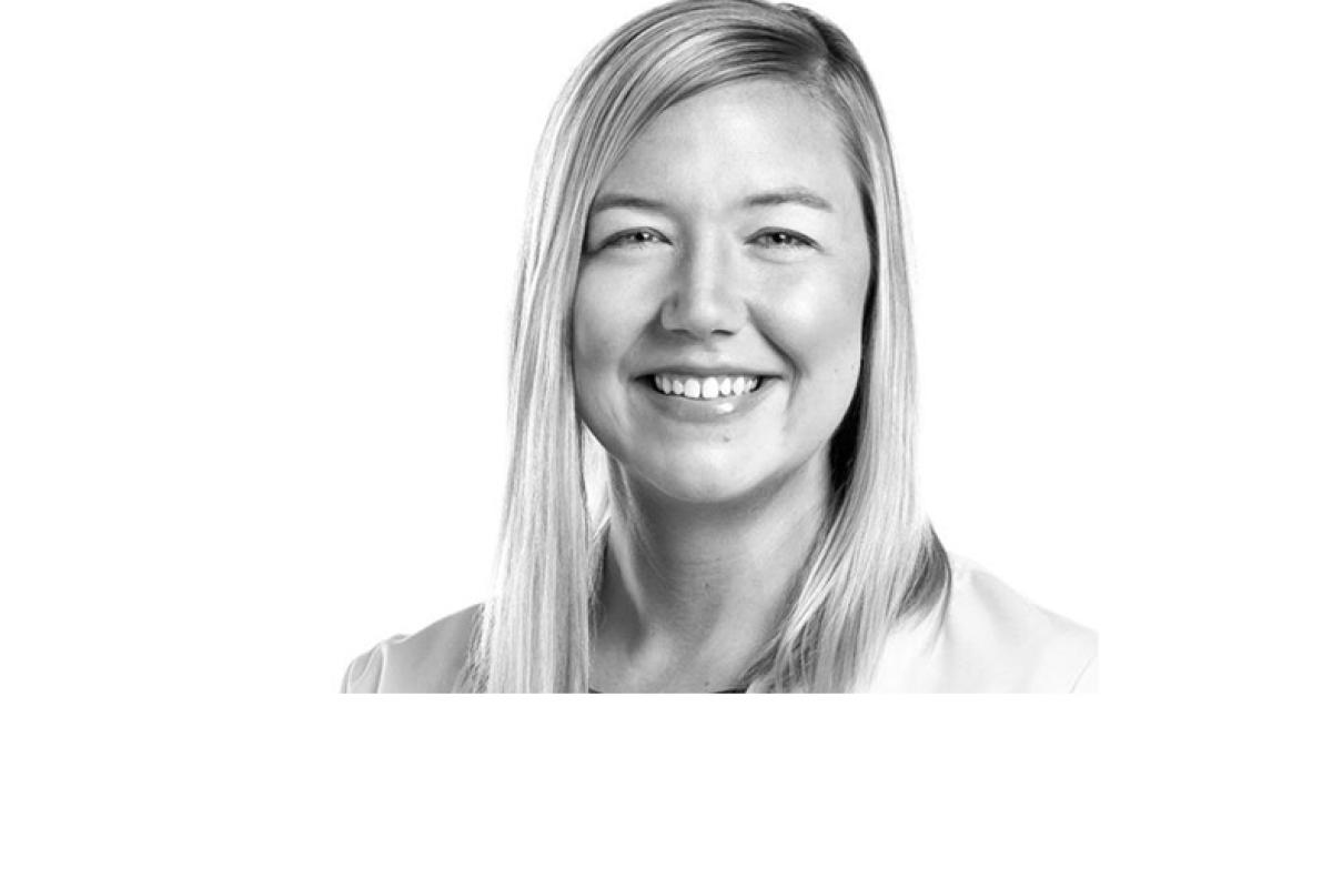 Sarah Hwang headshot