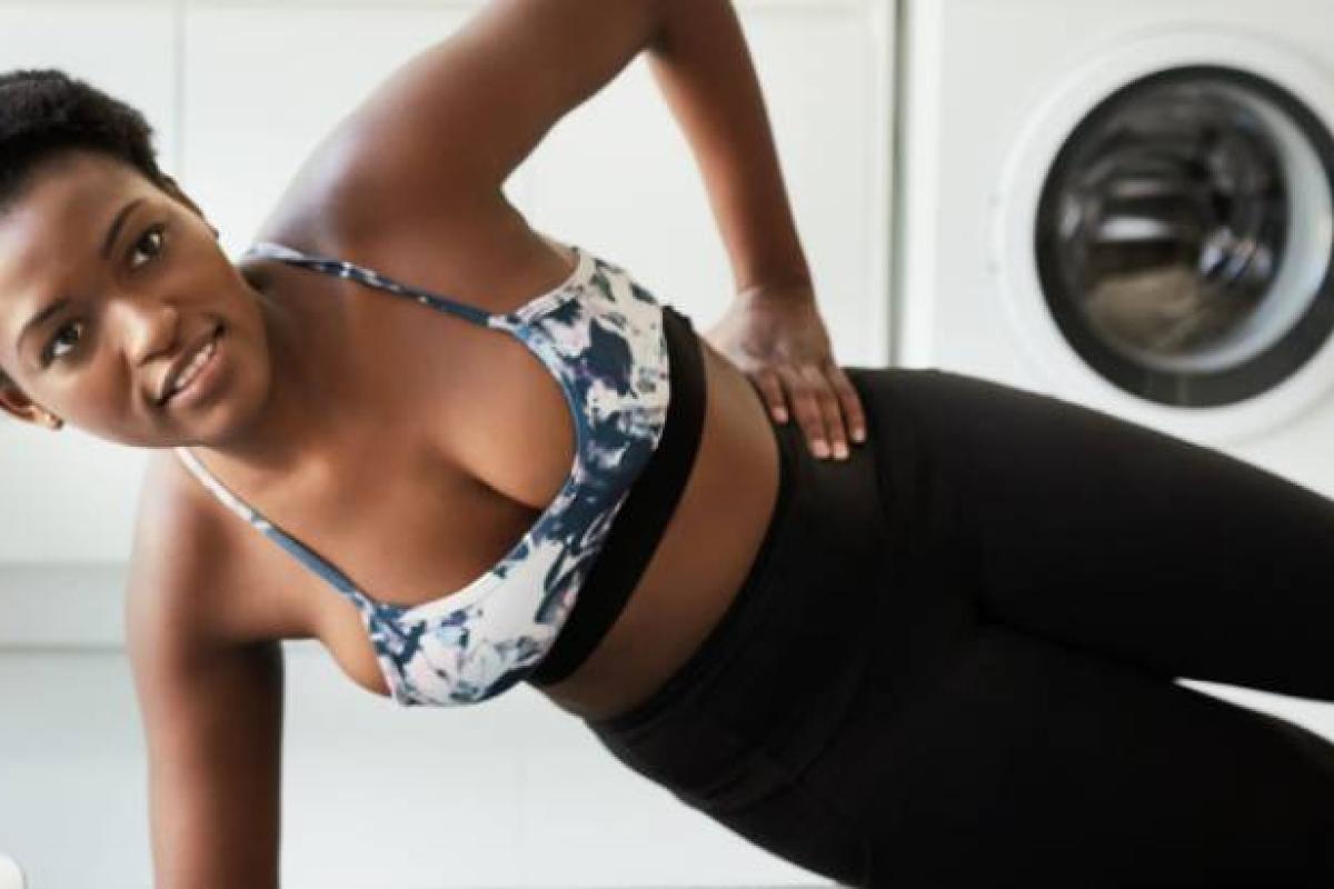 Woman doing a side plank