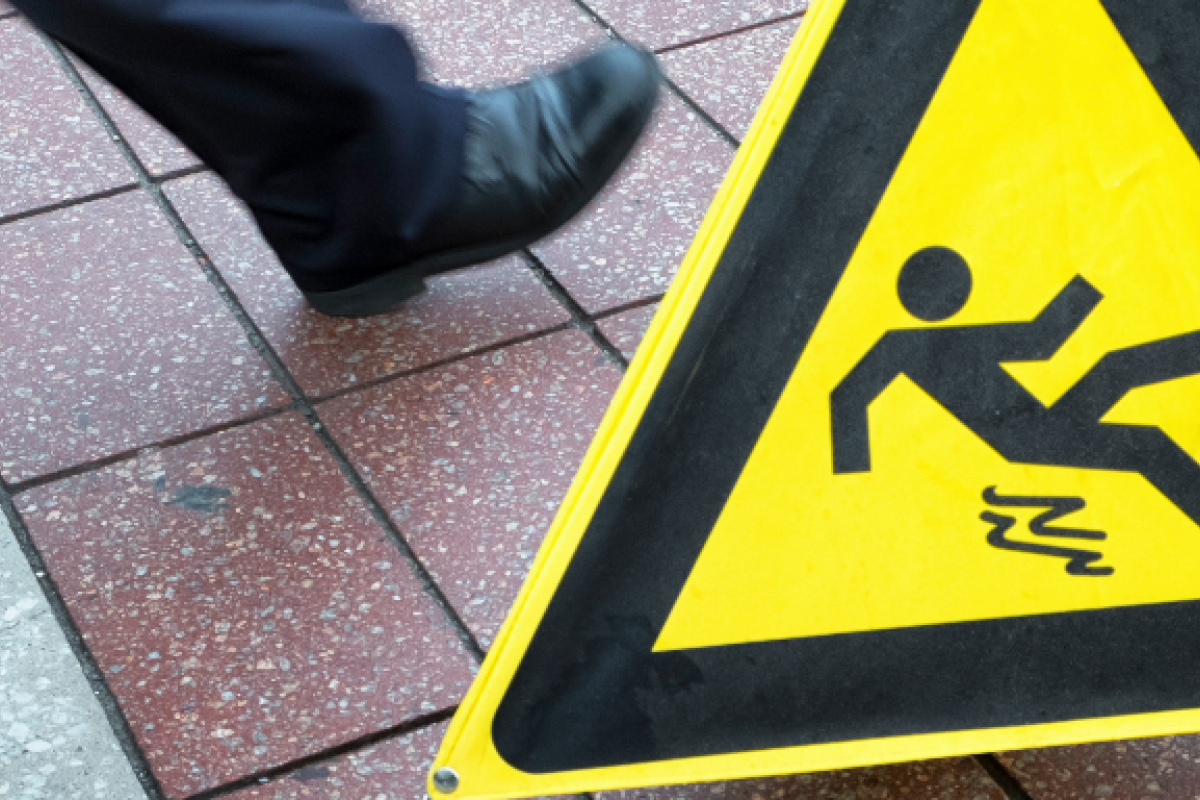 Fall prevention sign