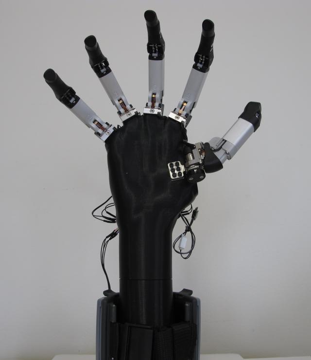 Partial hand test fixture